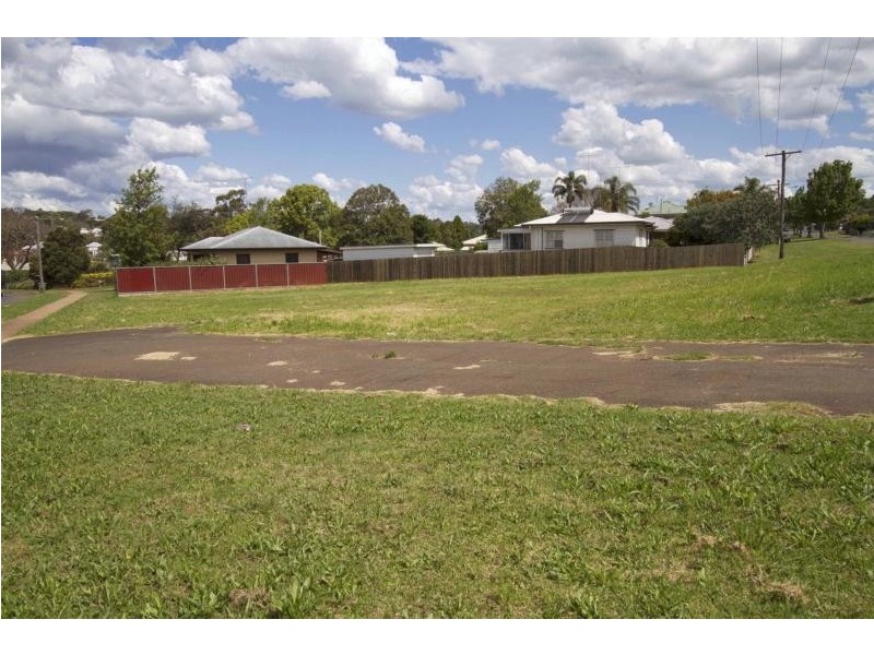 274 Long Street, South Toowoomba QLD 4350