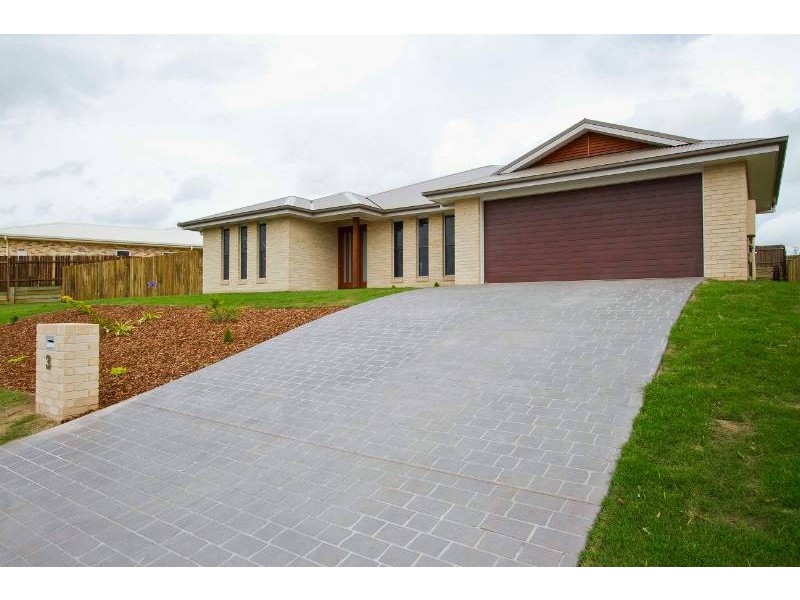3 Wagtail Drive, Highfields QLD 4352