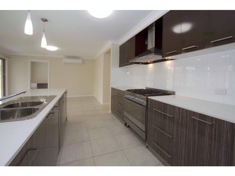 3 Wagtail Drive, Highfields QLD 4352