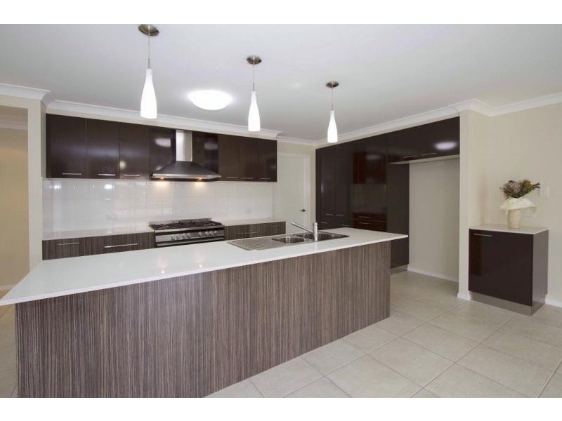 3 Wagtail Drive, Highfields QLD 4352