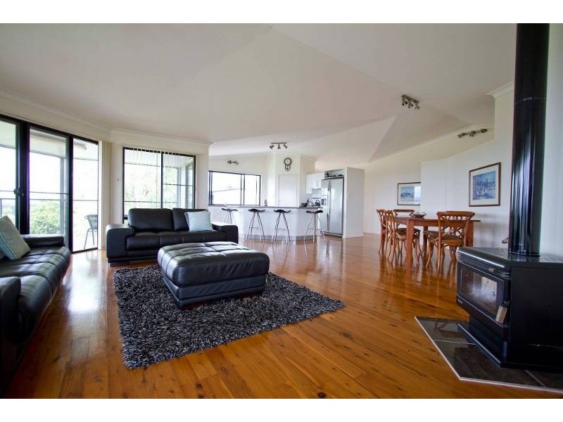 128 Sunrise Road, Glencoe QLD 4352
