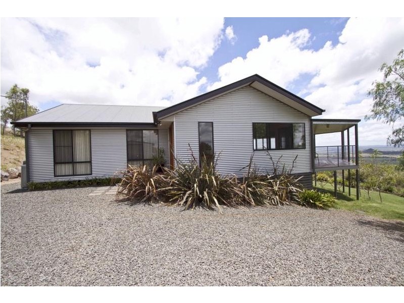 128 Sunrise Road, Glencoe QLD 4352