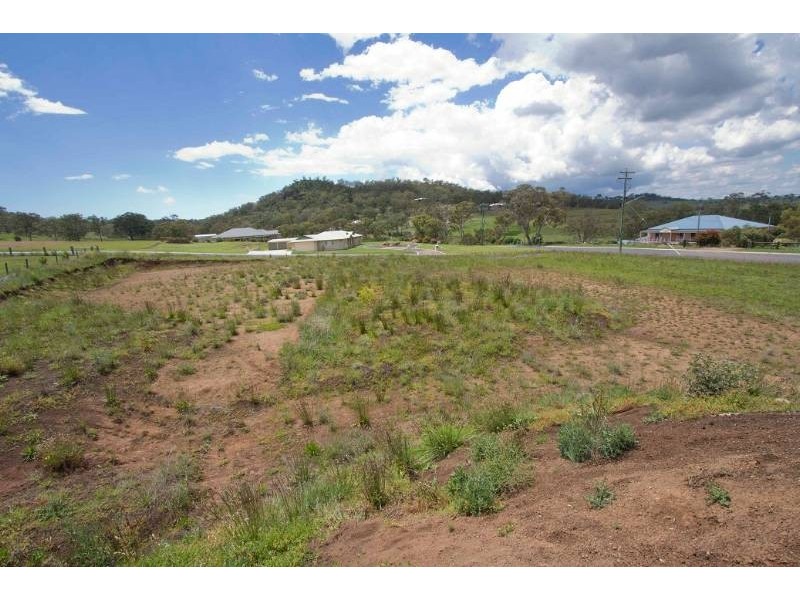 2 Graham Road, Vale View QLD 4352