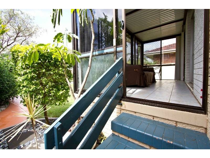 18 Canberra Street, Harristown QLD 4350