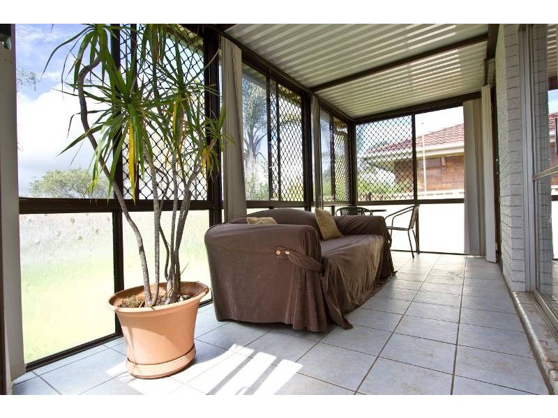 18 Canberra Street, Harristown QLD 4350