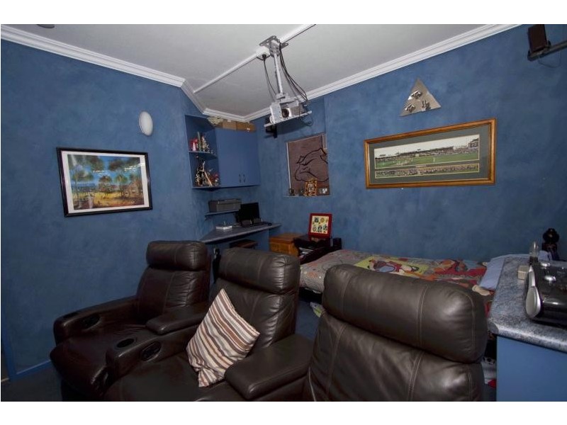 18 Canberra Street, Harristown QLD 4350