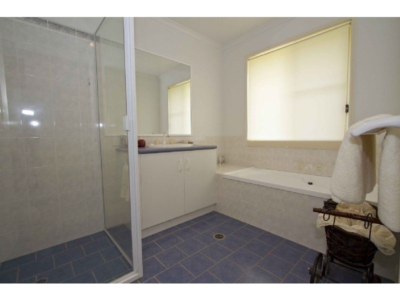 38 Highland Park Road, Meringandan West QLD 4352