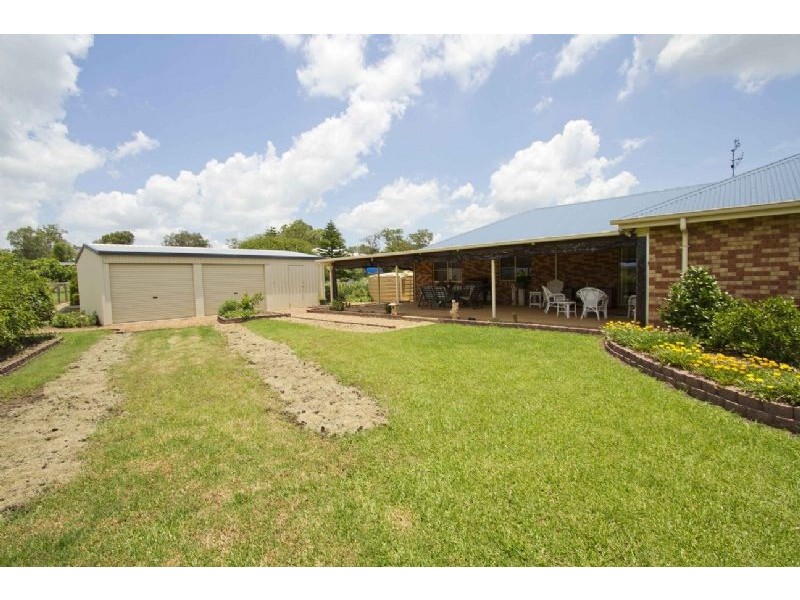 38 Highland Park Road, Meringandan West QLD 4352