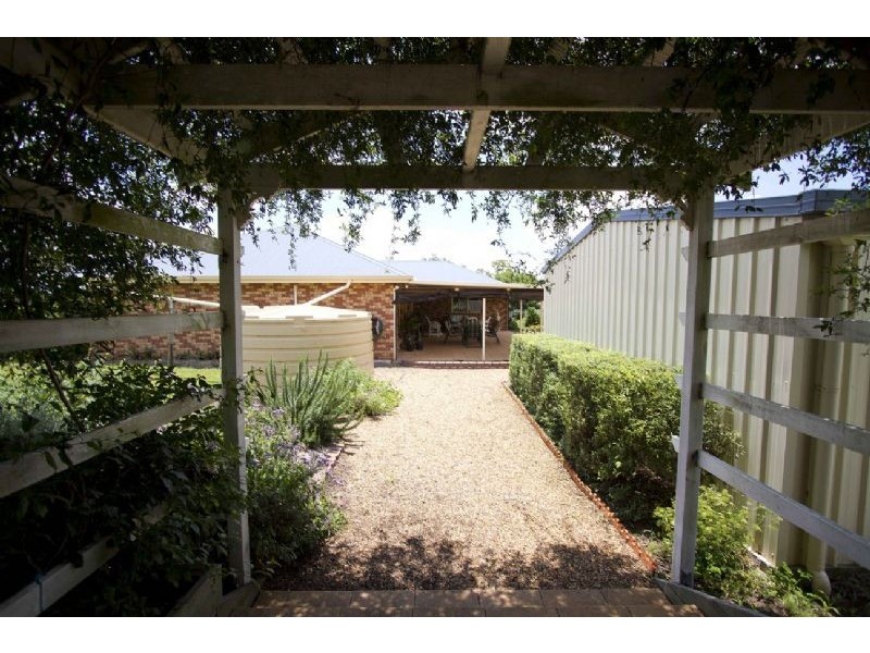 38 Highland Park Road, Meringandan West QLD 4352