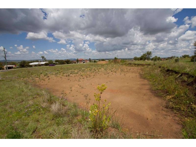 2 Graham Drive, Toowoomba QLD 4350