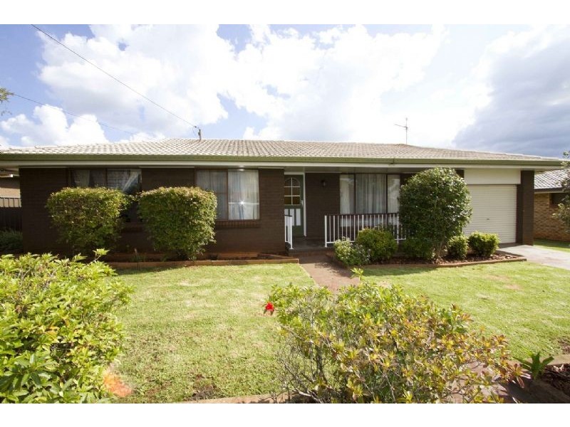 41 Cabarita Crescent, Glenvale QLD 4350