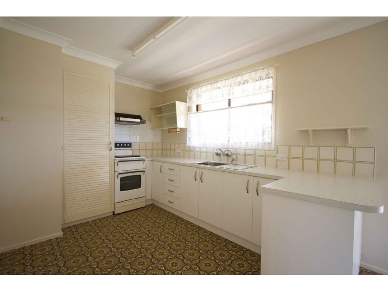 41 Cabarita Crescent, Glenvale QLD 4350