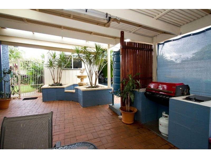 18 Canberra Street, Harristown QLD 4350