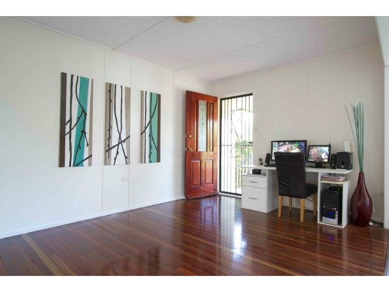 32 Welcombe Avenue, Toowoomba QLD 4350