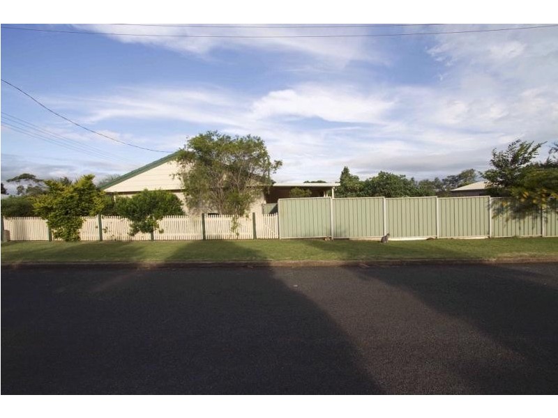 32 Welcombe Avenue, Toowoomba QLD 4350