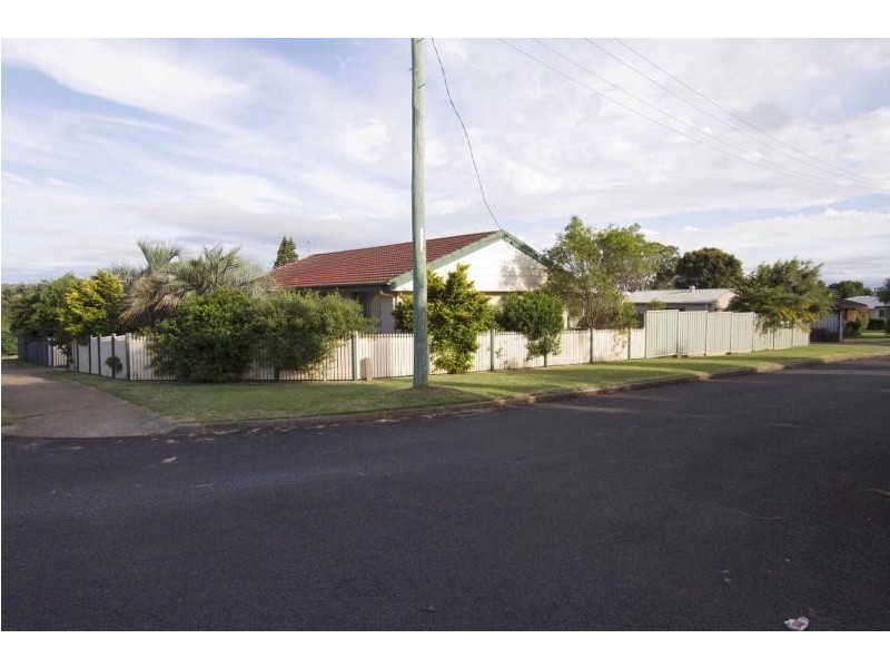 32 Welcombe Avenue, Toowoomba QLD 4350