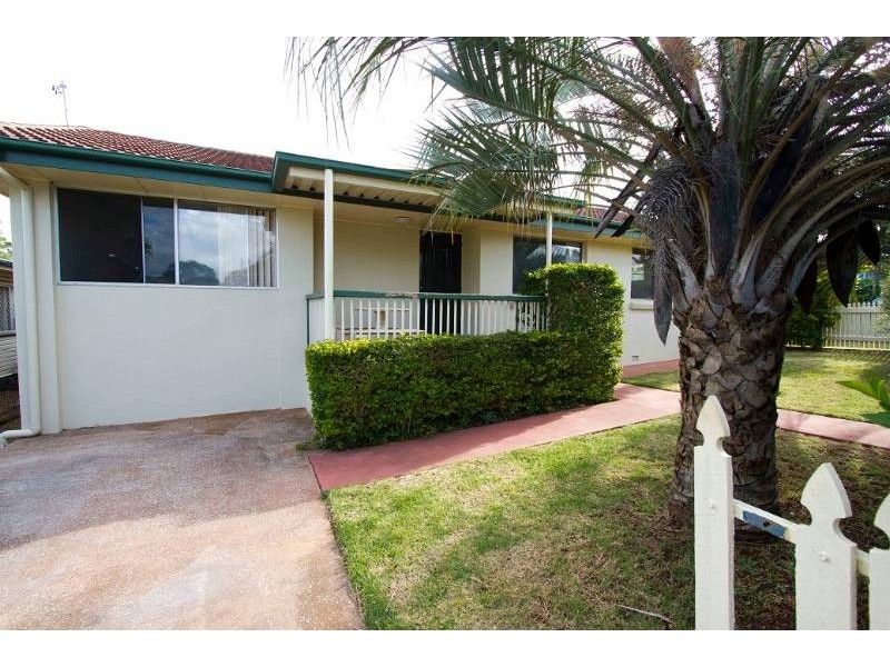 32 Welcombe Avenue, Toowoomba QLD 4350