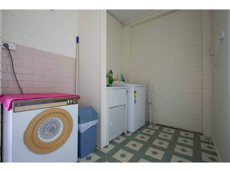 14 Talinga Street, Mount Lofty QLD 4350