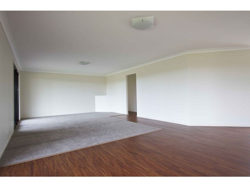 4 Sawyers Court, Gowrie Junction QLD 4352