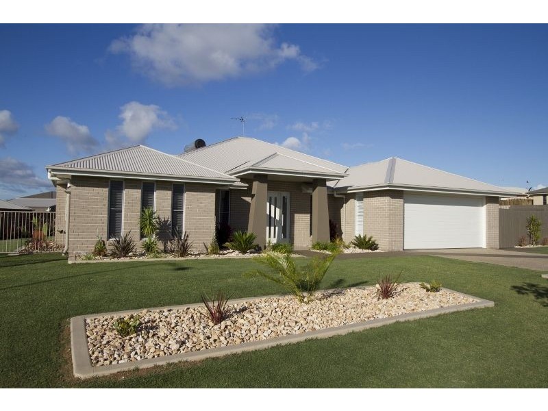 2 Plover Court, Highfields QLD 4352
