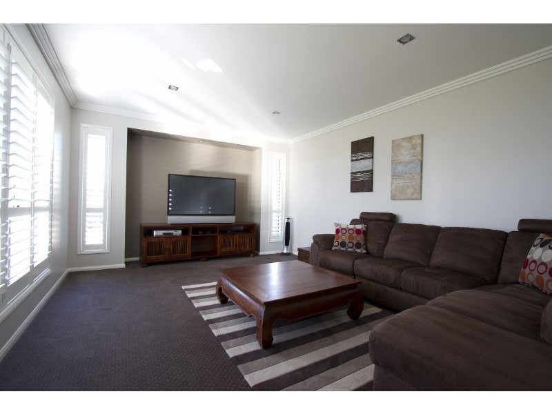 2 Plover Court, Highfields QLD 4352