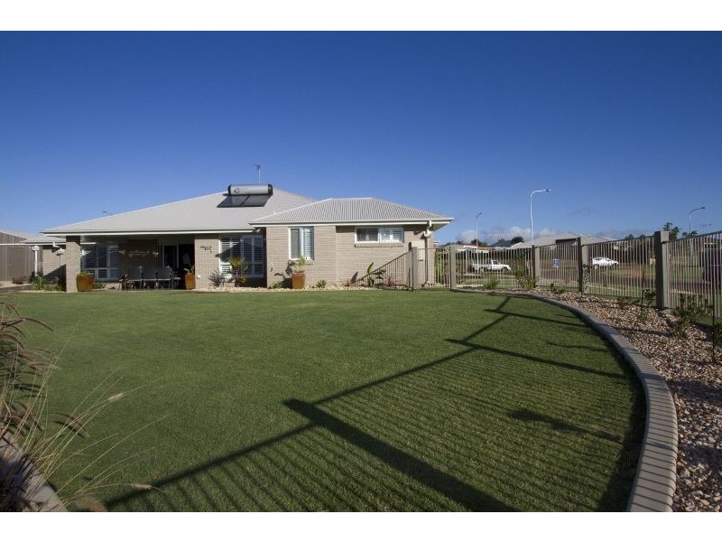 2 Plover Court, Highfields QLD 4352