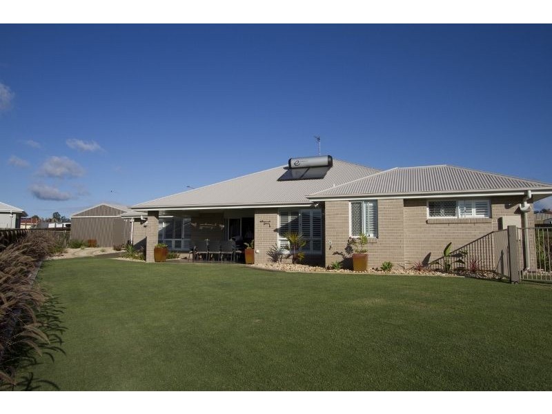 2 Plover Court, Highfields QLD 4352