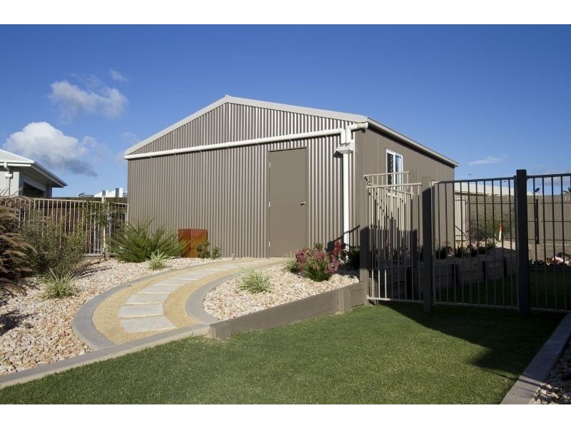 2 Plover Court, Highfields QLD 4352