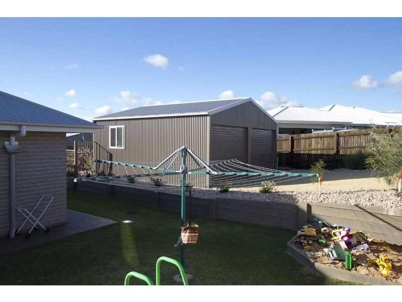 2 Plover Court, Highfields QLD 4352