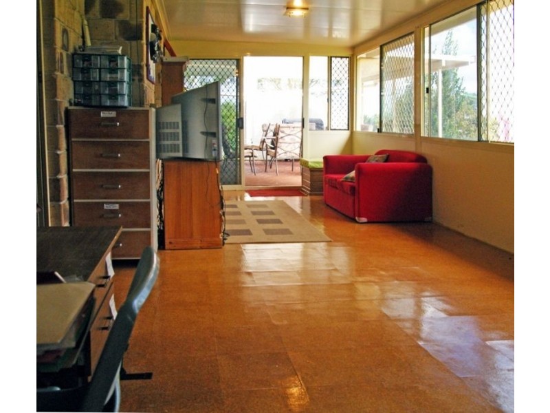 5 East Street, Kingsthorpe QLD 4400