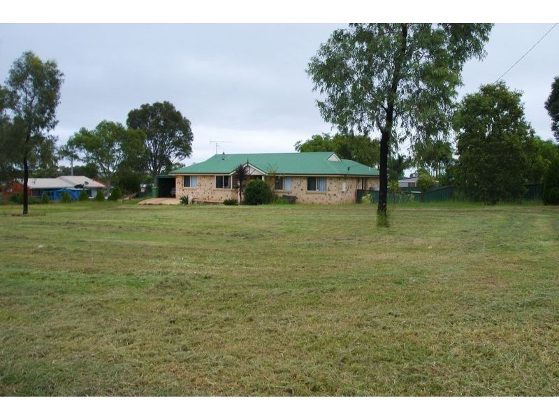 5 East Street, Kingsthorpe QLD 4400