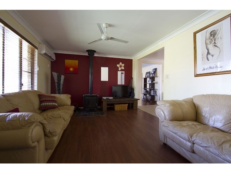 2 Azalea Court, Centenary Heights QLD 4350