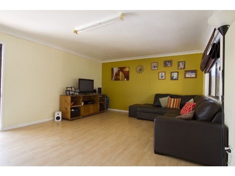 2 Azalea Court, Centenary Heights QLD 4350