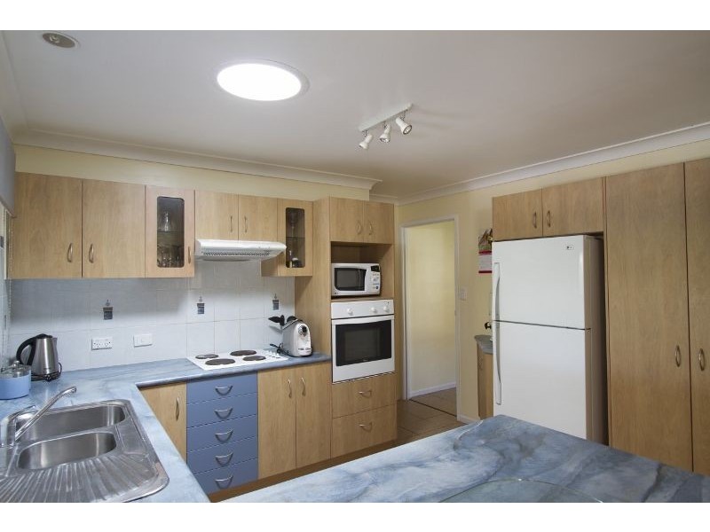 2 Azalea Court, Centenary Heights QLD 4350