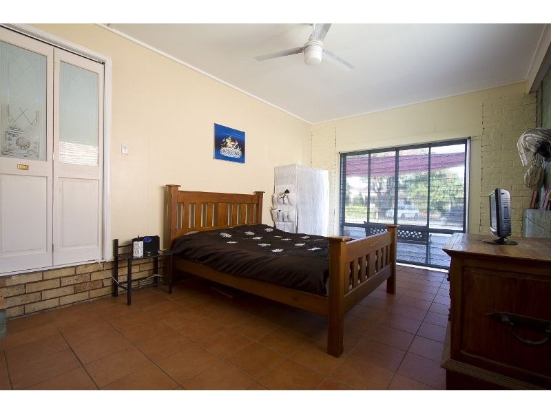 2 Azalea Court, Centenary Heights QLD 4350