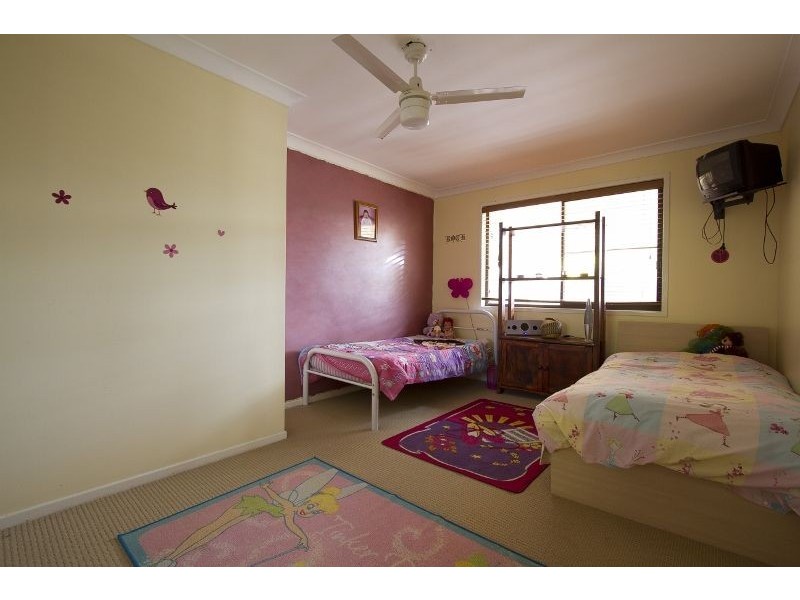 2 Azalea Court, Centenary Heights QLD 4350