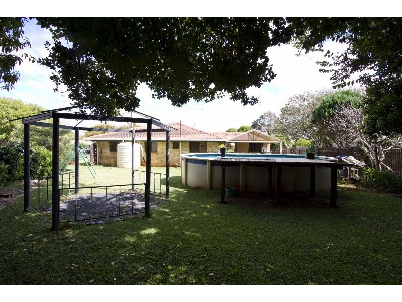 2 Azalea Court, Centenary Heights QLD 4350
