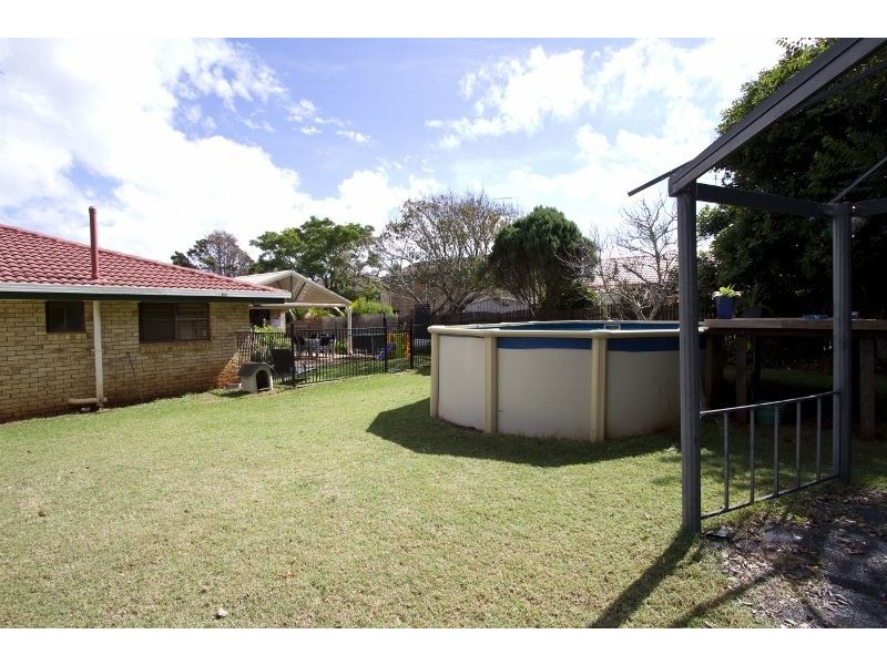 2 Azalea Court, Centenary Heights QLD 4350