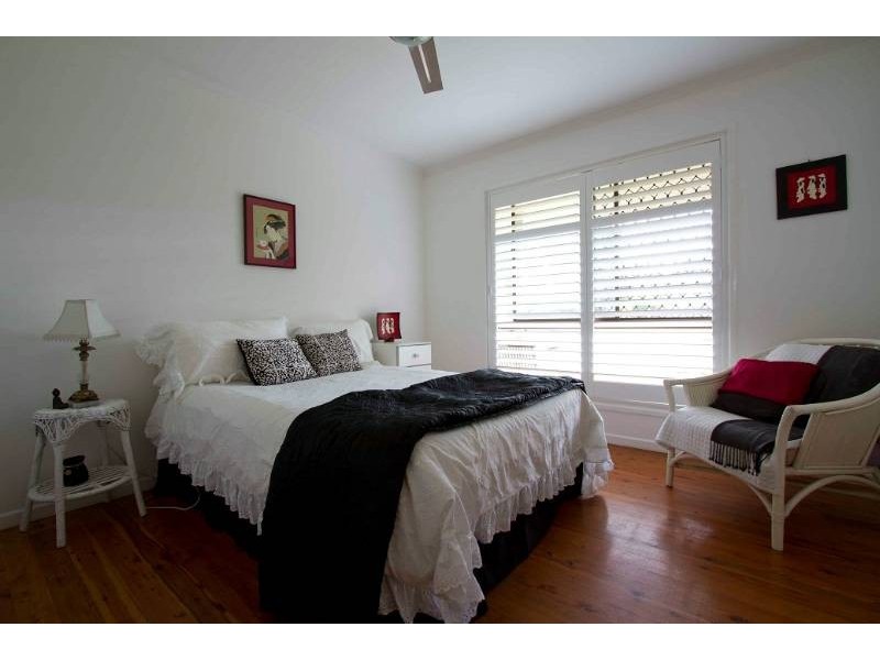 14 Talinga Street, Mount Lofty QLD 4350