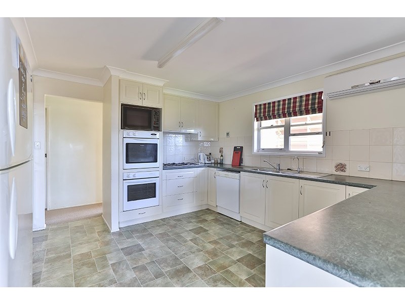 101 Ramsay Street, Centenary Heights QLD 4350