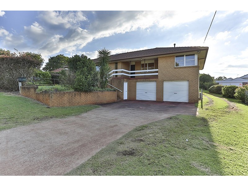 101 Ramsay Street, Centenary Heights QLD 4350