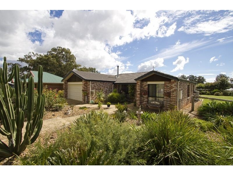 22 Kennedy Street, Cabarlah QLD 4352