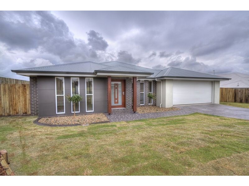 3 Plover Court, Highfields QLD 4352