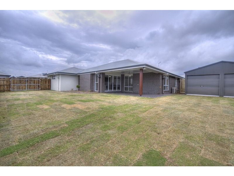 3 Plover Court, Highfields QLD 4352