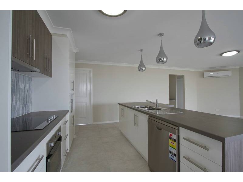 3 Plover Court, Highfields QLD 4352