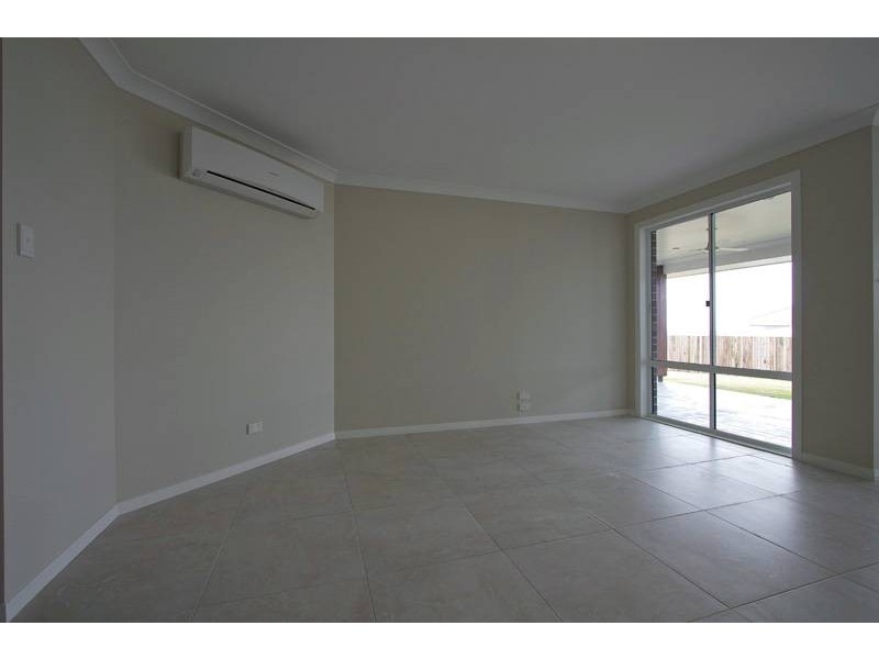 3 Plover Court, Highfields QLD 4352