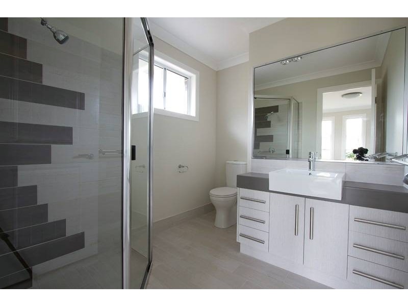 3 Plover Court, Highfields QLD 4352
