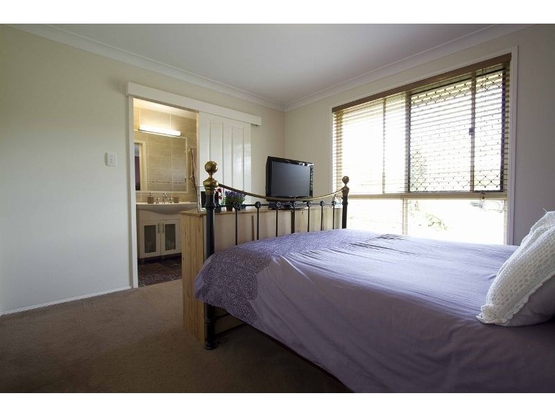 46 Bouganvillea Drive, Middle Ridge QLD 4350