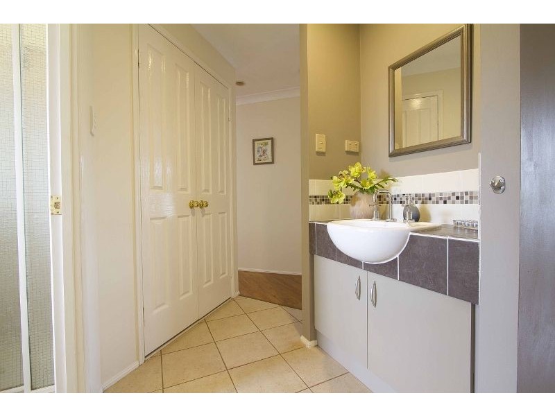 46 Bouganvillea Drive, Middle Ridge QLD 4350