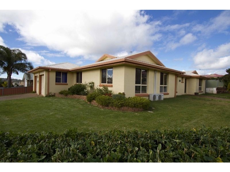 46 Bouganvillea Drive, Middle Ridge QLD 4350